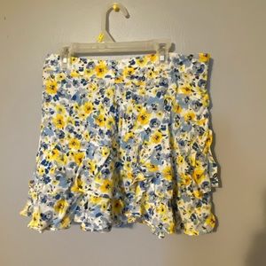 Tie Back/Zippered Floral Skirt Forever 21